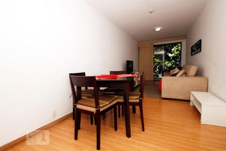 Sala. de apartamento à venda com 2 quartos, 55m² em Flamengo, Rio de Janeiro