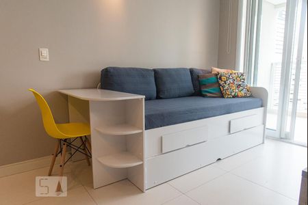 Sofá bicama de kitnet/studio à venda com 1 quarto, 42m² em Paraíso, São Paulo