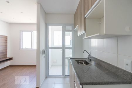 Cozinha de apartamento para alugar com 1 quarto, 32m² em Barra Funda, São Paulo