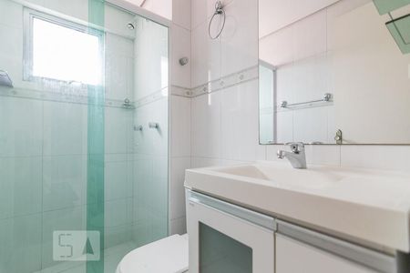 Banheiro de apartamento à venda com 2 quartos, 60m² em Vila Valparaíso, Santo André