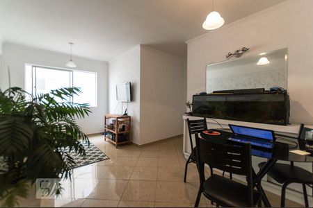 Sala de apartamento para alugar com 3 quartos, 68m² em Jardim Pinheiros, São Paulo