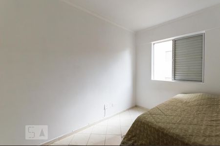 Quarto de apartamento para alugar com 3 quartos, 68m² em Jardim Pinheiros, São Paulo