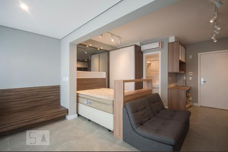 Sala/Suíte de kitnet/studio para alugar com 1 quarto, 34m² em Brooklin Paulista, São Paulo