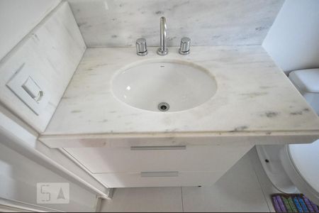 detalhe do banheiro de apartamento à venda com 1 quarto, 50m² em Campo Belo, São Paulo