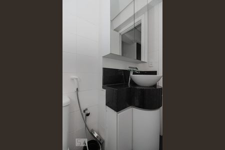 Banheiro de apartamento à venda com 2 quartos, 113m² em Vila Gumercindo, São Paulo