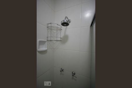 Banheiro de apartamento para alugar com 2 quartos, 50m² em Copacabana, Rio de Janeiro