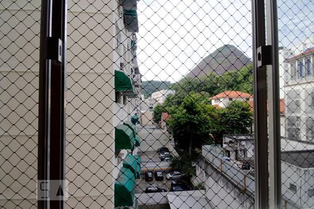 Vista Janela da Sala. de apartamento à venda com 4 quartos, 97m² em Laranjeiras, Rio de Janeiro