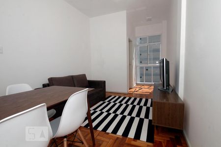Sala. de apartamento à venda com 2 quartos, 70m² em Botafogo, Rio de Janeiro