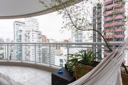 Apartamento para alugar com 125m², 4 quartos e 2 vagasVaranda