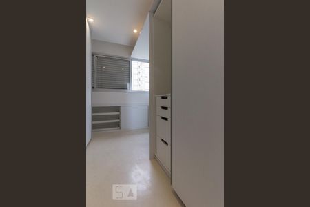 Closet de apartamento à venda com 1 quarto, 56m² em Brooklin Novo, São Paulo