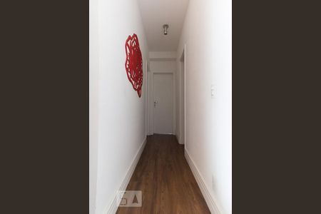 Corredor de apartamento para alugar com 2 quartos, 84m² em Cidade Monções, São Paulo