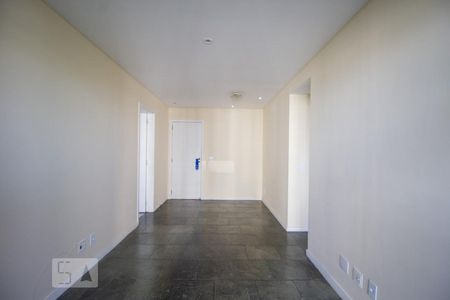 Sala de apartamento para alugar com 2 quartos, 68m² em Barra da Tijuca, Rio de Janeiro