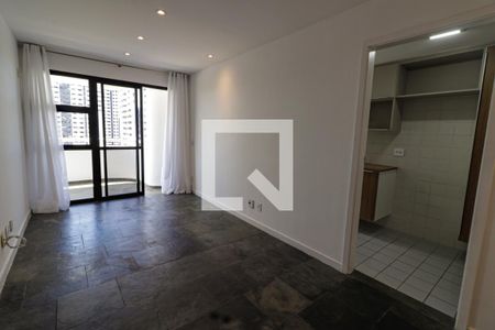 Sala de apartamento para alugar com 2 quartos, 68m² em Barra da Tijuca, Rio de Janeiro