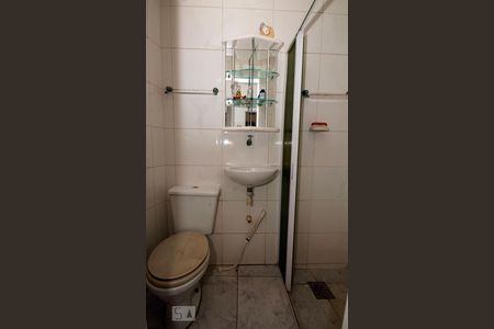 Casa à venda com 203m², 2 quartos e 2 vagas Casa à venda com 203m², 2 quartos e 2 vagasBanheiro de Serviço.