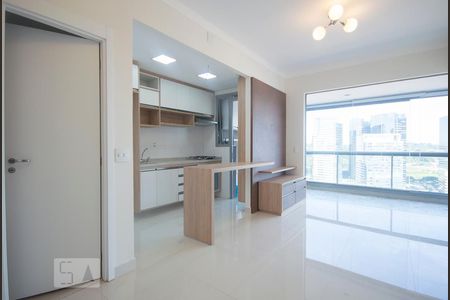 Sala/Cozinha de apartamento para alugar com 1 quarto, 53m² em Santo Amaro, São Paulo