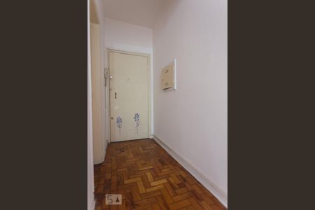 Corredor de entrada de kitnet/studio para alugar com 1 quarto, 40m² em Bela Vista, São Paulo