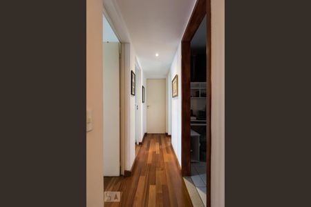 Corredor de apartamento à venda com 3 quartos, 110m² em Vila Progredior, São Paulo
