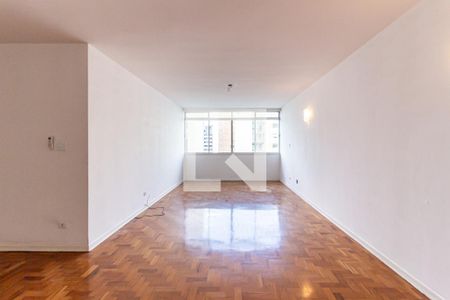 Apartamento para alugar com 220m², 3 quartos e 3 vagasSala