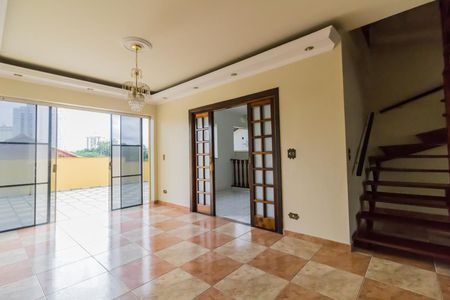 Sala de casa para alugar com 5 quartos, 513m² em Vila Galvão, Guarulhos