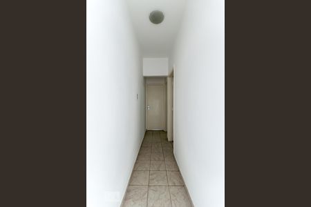 Corredor de apartamento à venda com 2 quartos, 90m² em Vila Yara, Osasco