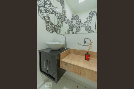 Lavabo de apartamento para alugar com 1 quarto, 72m² em Guarani, Campinas