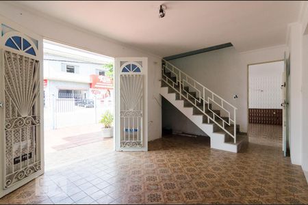 Casa à venda com 201m², 4 quartos e 3 vagasSala