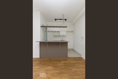 Cozinha de kitnet/studio para alugar com 1 quarto, 33m² em Cerqueira César, São Paulo