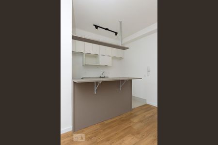 Cozinha de kitnet/studio para alugar com 1 quarto, 33m² em Cerqueira César, São Paulo