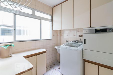 Apartamento à venda com 125m², 3 quartos e 2 vagas Apartamento à venda com 125m², 3 quartos e 2 vagasÁrea de Serviço