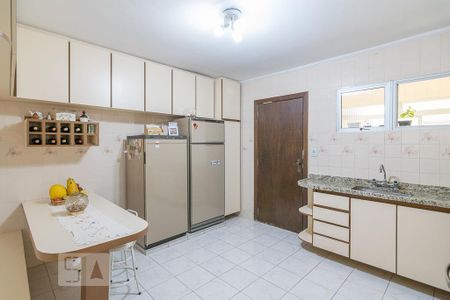 Apartamento à venda com 125m², 3 quartos e 2 vagas Apartamento à venda com 125m², 3 quartos e 2 vagasCozinha