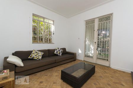 Casa para alugar com 350m², 3 quartos e 3 vagasSala