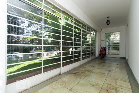 Varanda de casa para alugar com 6 quartos, 350m² em Vila Madalena, São Paulo