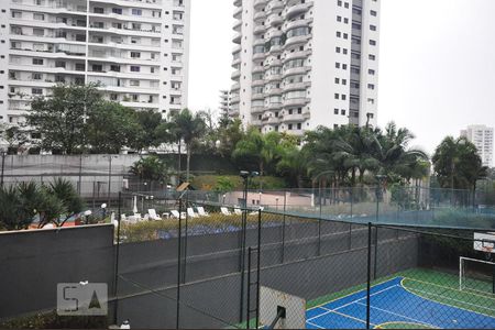 Vista de apartamento à venda com 3 quartos, 93m² em Vila Suzana, São Paulo