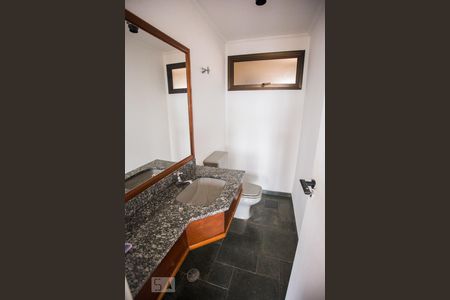 Lavabo de apartamento para alugar com 3 quartos, 140m² em Saúde, São Paulo