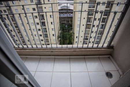 Sacada de apartamento à venda com 2 quartos, 50m² em Vila Firmiano Pinto, São Paulo