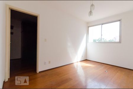 Sala de apartamento para alugar com 1 quarto, 55m² em Centro, Campinas