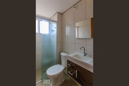 Banheiro de apartamento para alugar com 2 quartos, 60m² em Vila Vermelha, São Paulo