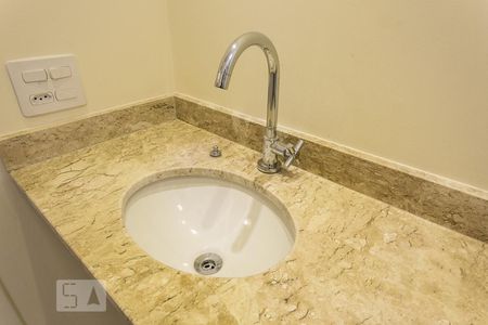 Banheiro de apartamento para alugar com 2 quartos, 68m² em Vila Olímpia, São Paulo