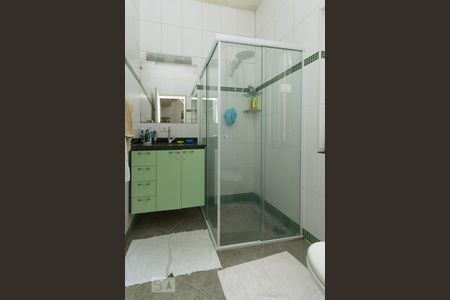 Banheiro de casa para alugar com 3 quartos, 180m² em Cerqueira César, São Paulo