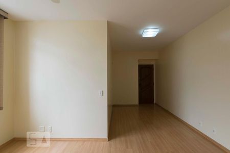 Sala de apartamento para alugar com 3 quartos, 65m² em Liberdade, São Paulo