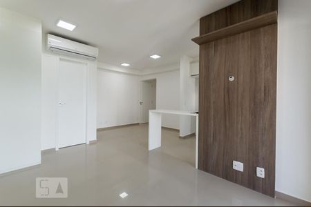 Sala / Quarto de kitnet/studio para alugar com 1 quarto, 42m² em Empresarial 18 do Forte, Barueri