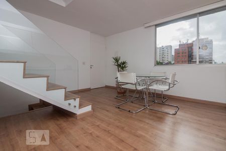 Sala de apartamento para alugar com 1 quarto, 55m² em Real Parque, São Paulo