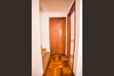 Corredor Térreo de casa à venda com 3 quartos, 174m² em Chácara Inglesa, São Paulo