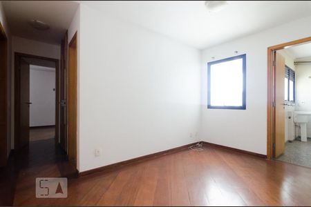 Hall dos quartos de apartamento à venda com 4 quartos, 112m² em Chácara Primavera, Campinas
