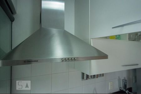 Cozinha de apartamento para alugar com 2 quartos, 50m² em Chácara Santo Antônio (zona Sul), São Paulo