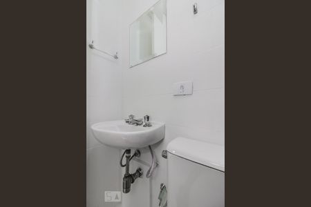 Banheiro de apartamento à venda com 2 quartos, 70m² em Vila Suzana, São Paulo