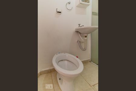 Banheiro - Sanitário de kitnet/studio para alugar com 1 quarto, 35m² em Bela Vista, São Paulo