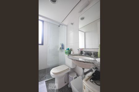 banheiro suíte 1 de apartamento à venda com 3 quartos, 157m² em Vila Suzana, São Paulo