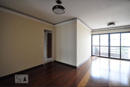 Apartamento para alugar com 106m², 3 quartos e 2 vagassala