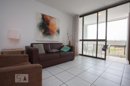 Sala de apartamento para alugar com 2 quartos, 90m² em Barra da Tijuca, Rio de Janeiro